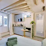 Cozy Studio In The Heart Of Le Marais - Fully Equipped